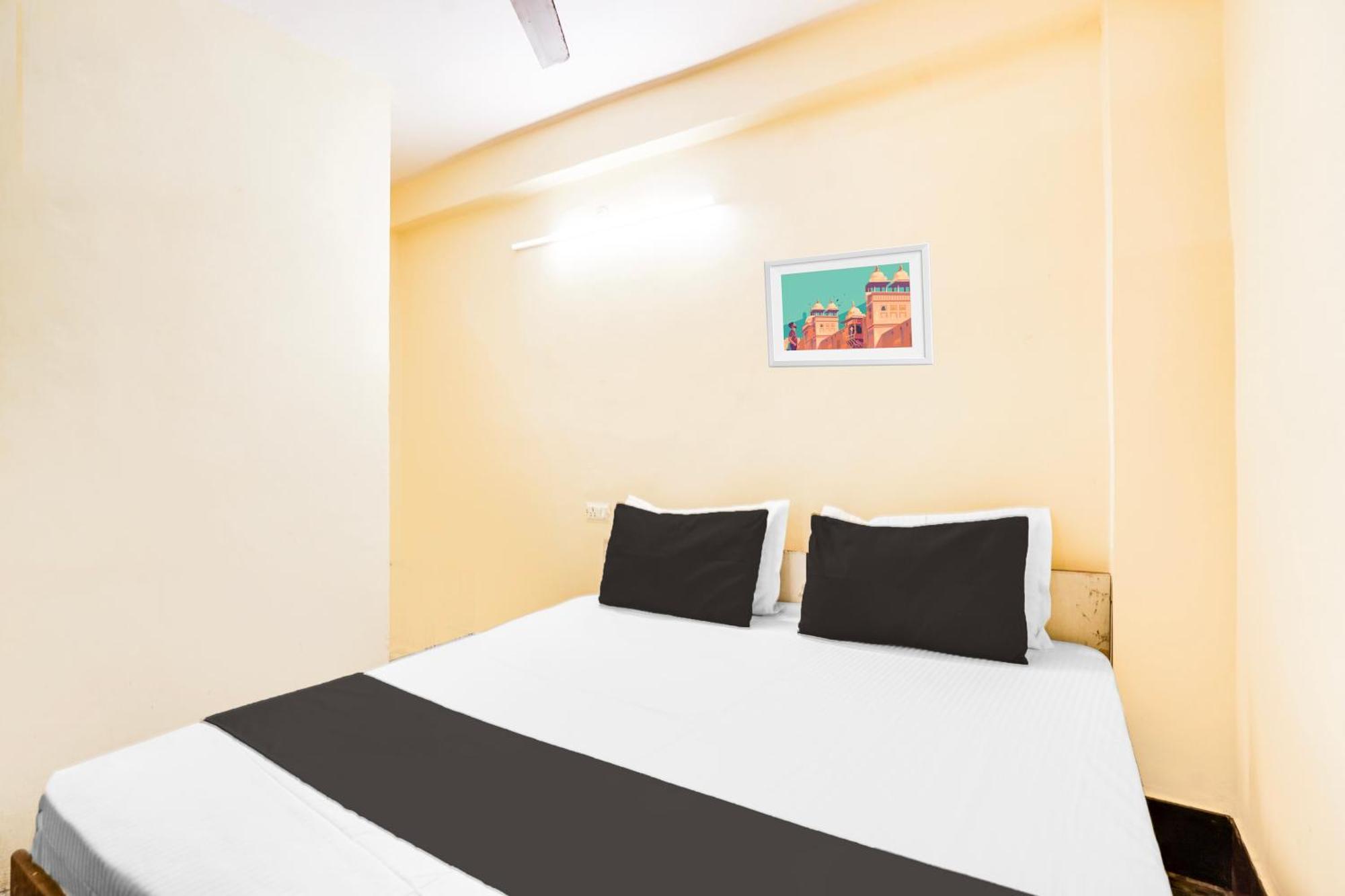 Spot On Tejasvi Hotel Noida Bagian luar foto